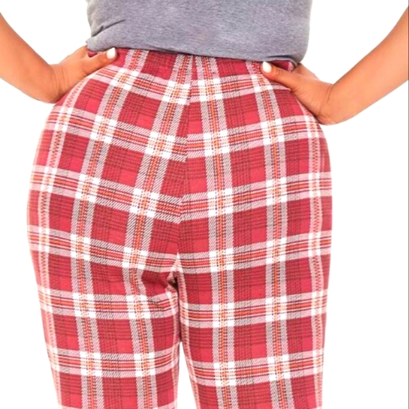 Plus Size Forever 21 Red Plaid Leggings 0X - Picture 3 of 3